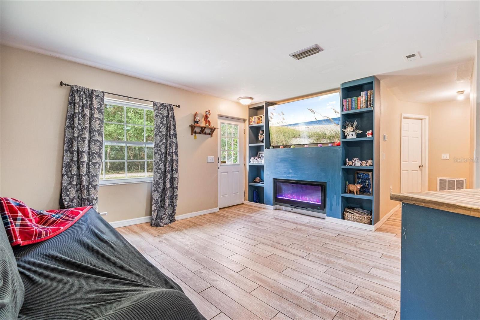 Image 19 of 38 For 2841 Belinda Drive