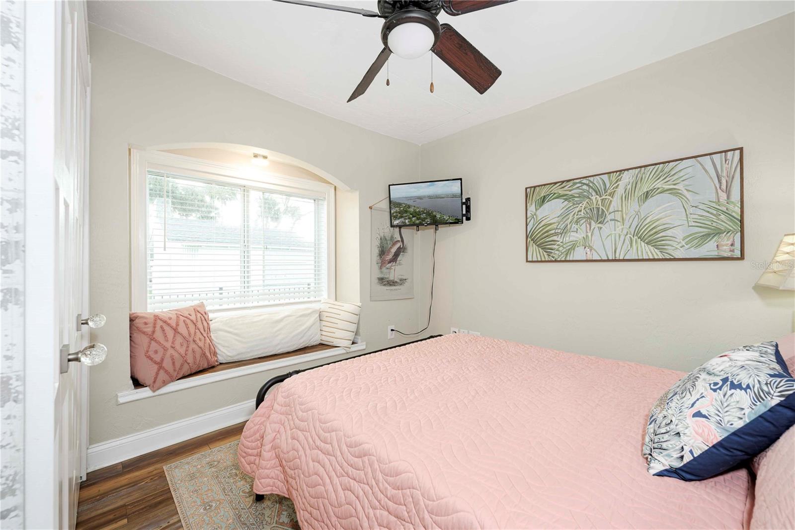 Image 20 of 47 For 111 Fleming Avenue