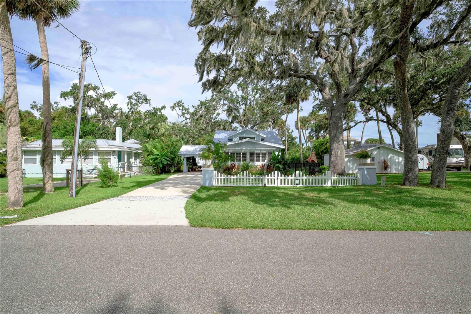 Image 6 of 47 For 111 Fleming Avenue