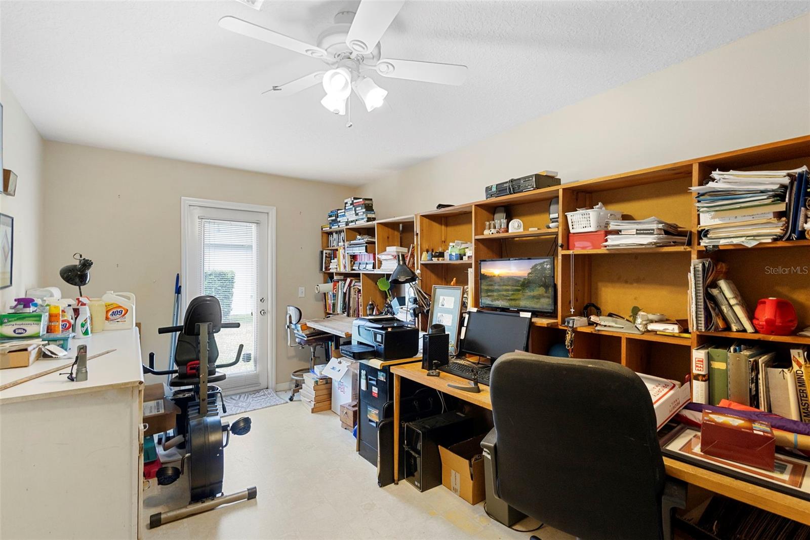 Listing photo id 20 for 713 Mountain Ash Way