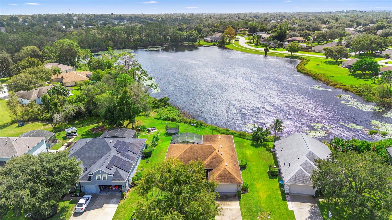 Listing photo id 28 for 713 Mountain Ash Way