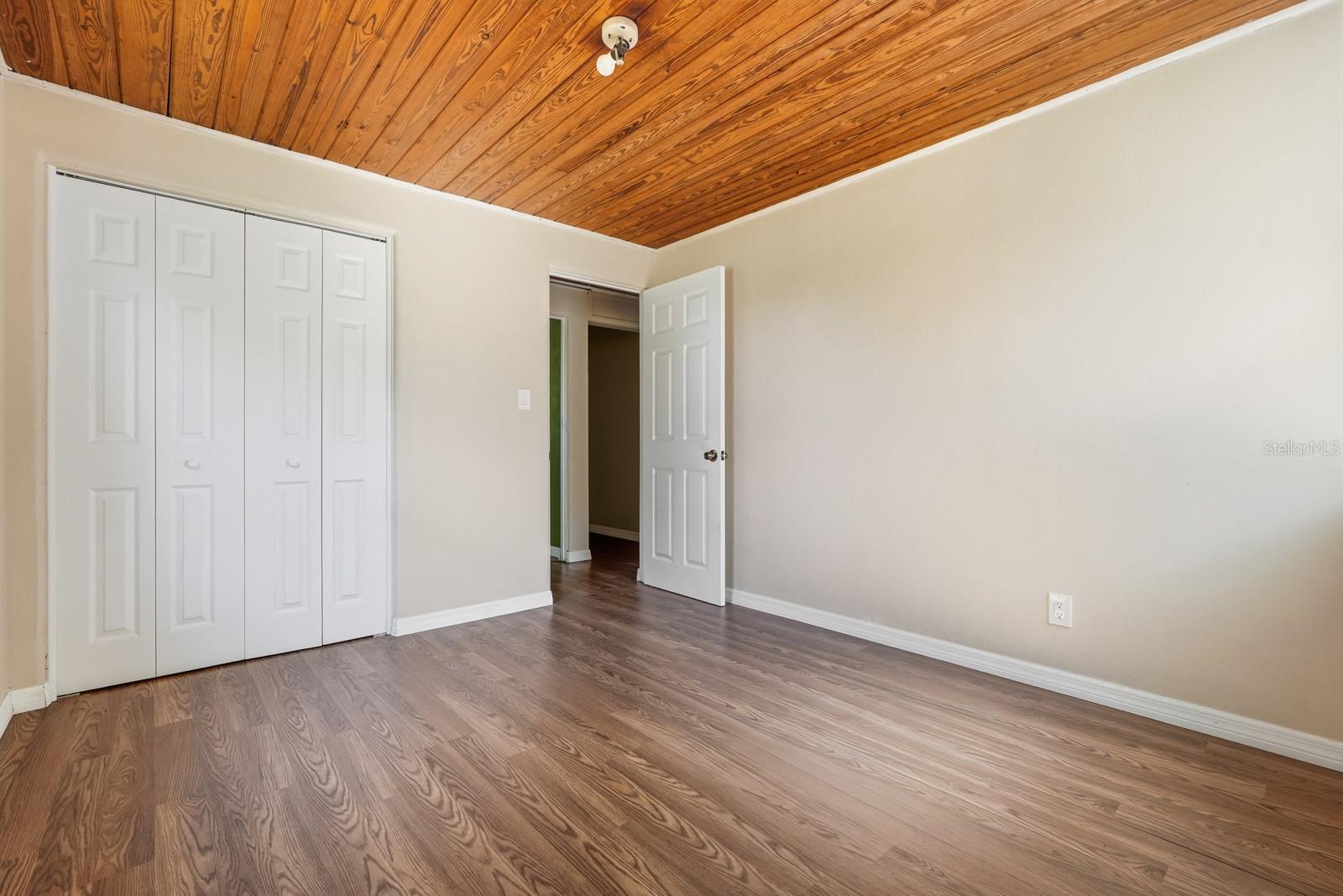 Image 16 of 30 For 437 Lockhart Street