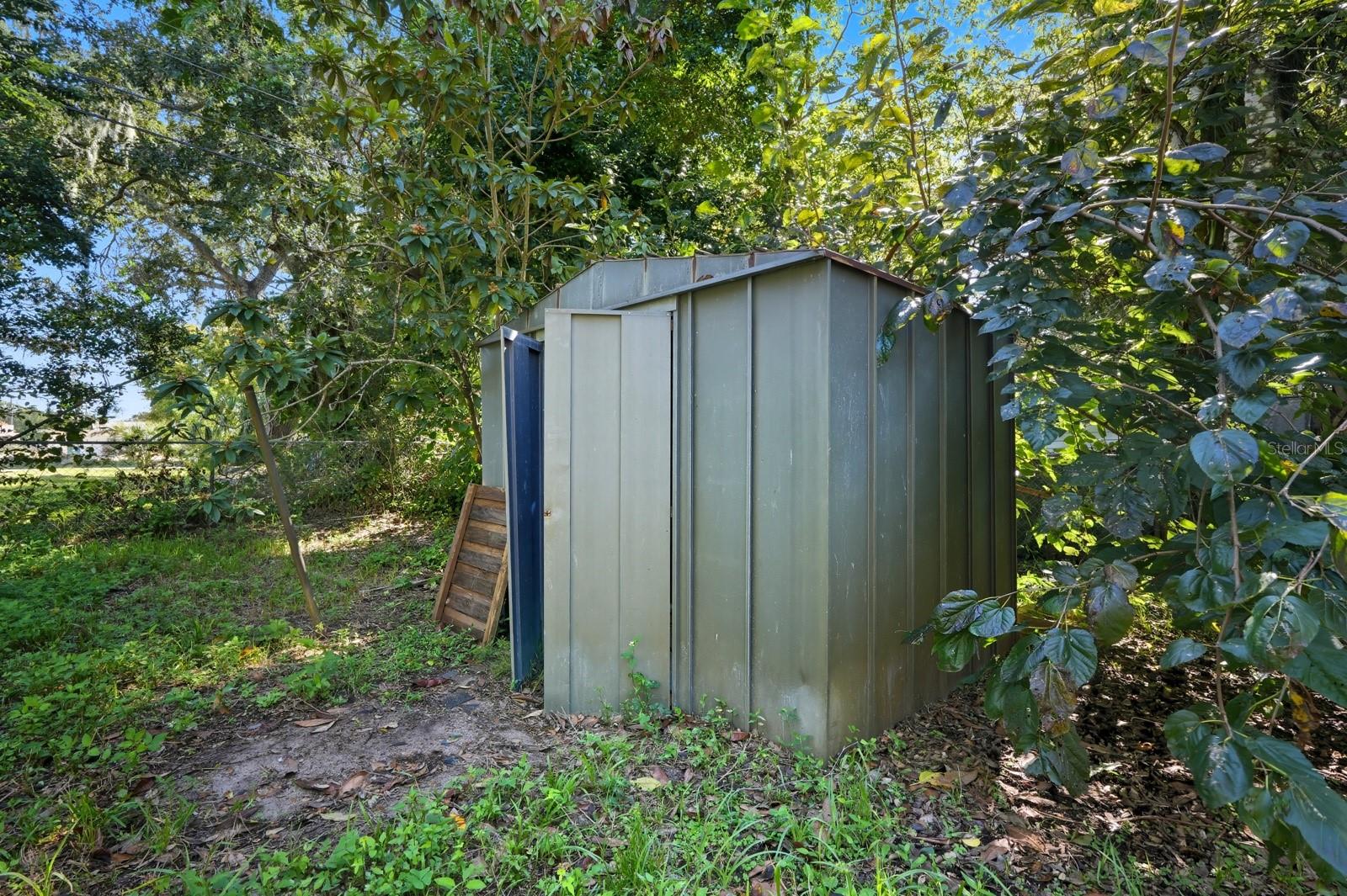 Image 26 of 30 For 437 Lockhart Street