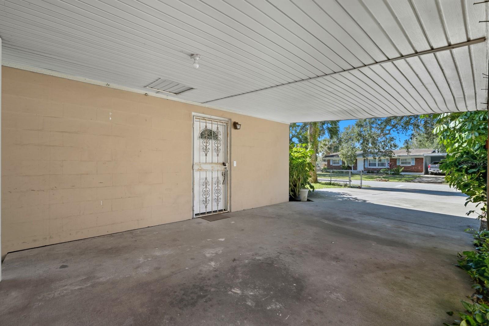 Image 3 of 30 For 437 Lockhart Street