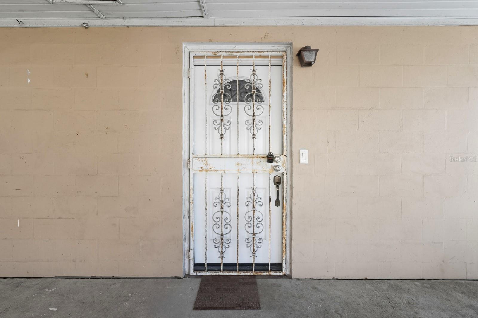 Image 5 of 30 For 437 Lockhart Street