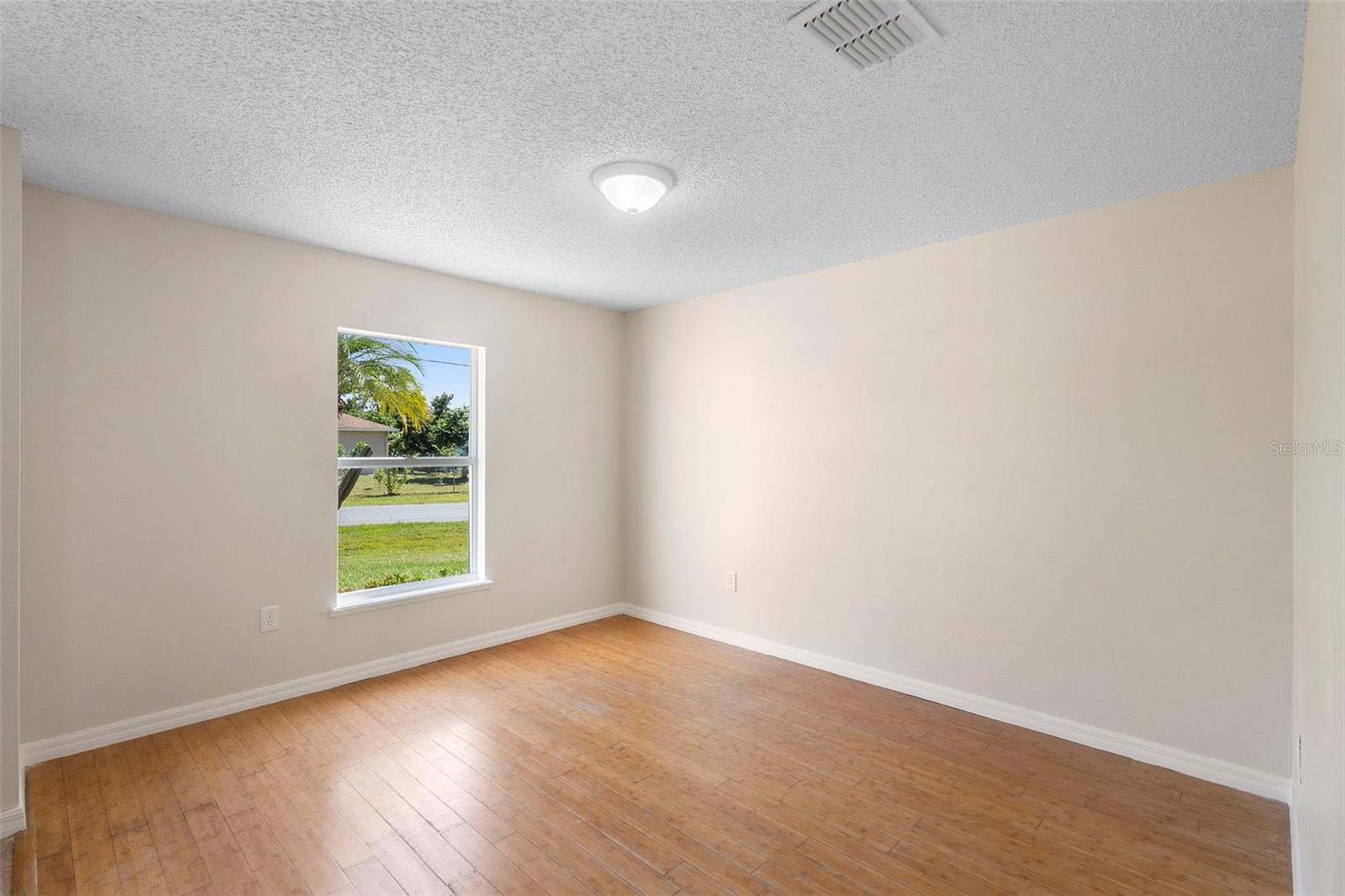 Image 13 of 71 For 1101 Cambourne Drive