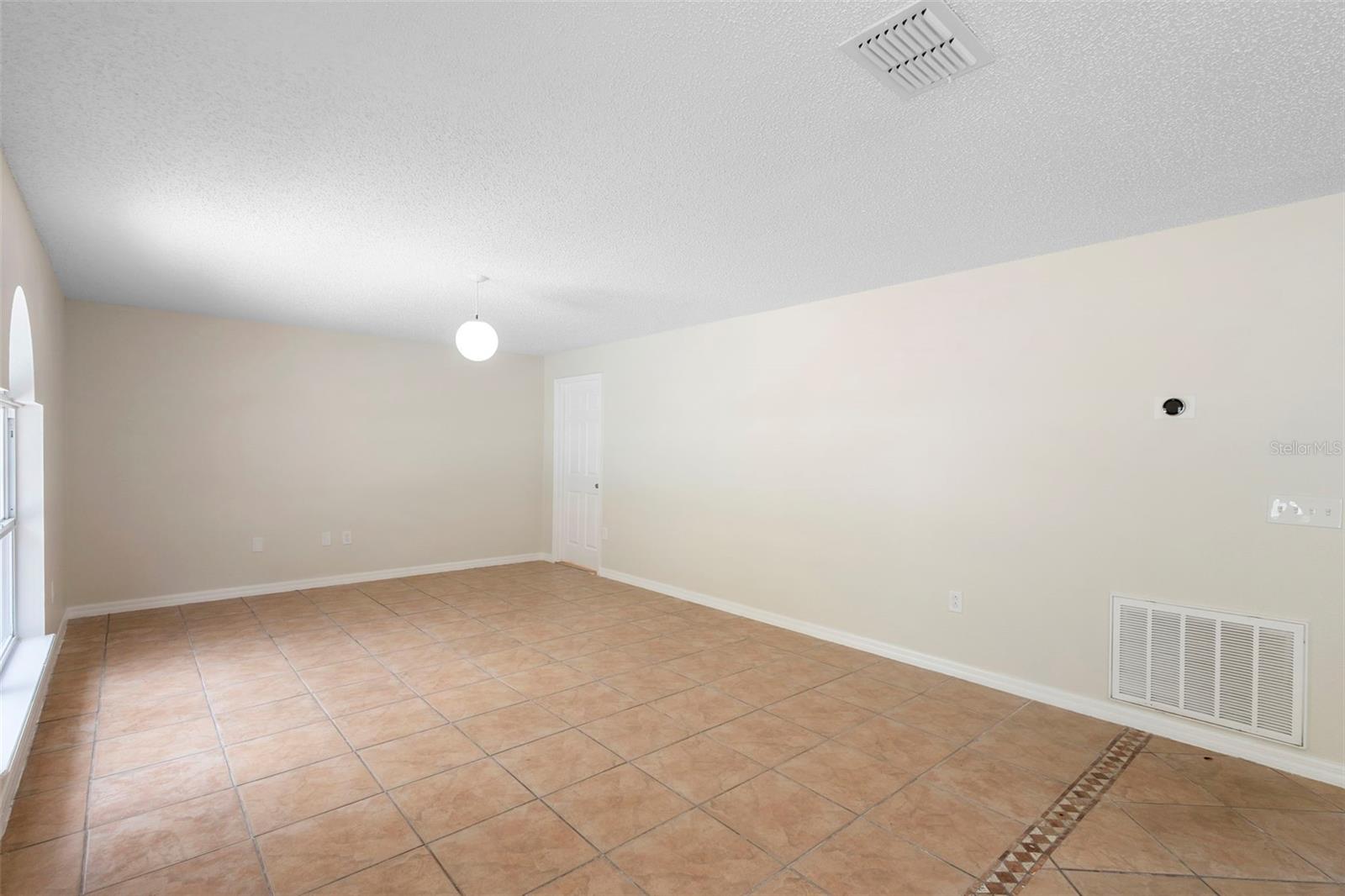 Image 15 of 71 For 1101 Cambourne Drive