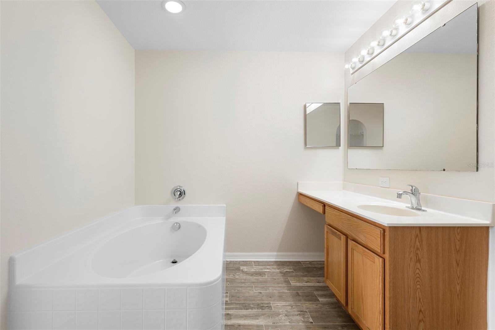 Image 24 of 71 For 1101 Cambourne Drive