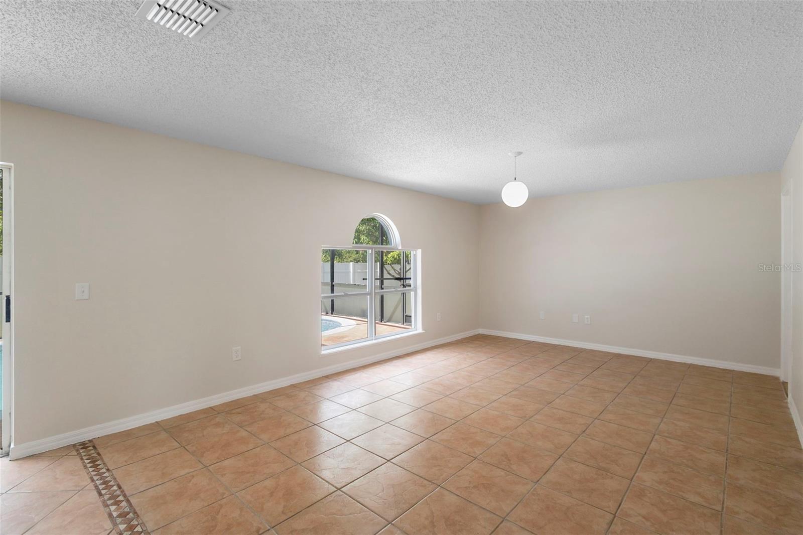 Image 34 of 71 For 1101 Cambourne Drive