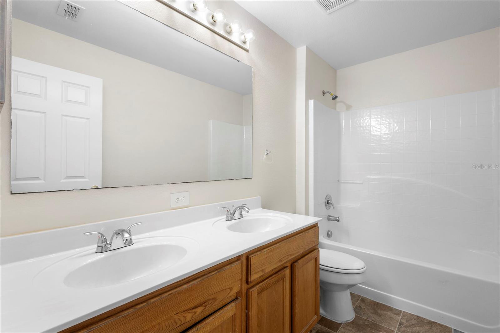 Image 44 of 71 For 1101 Cambourne Drive