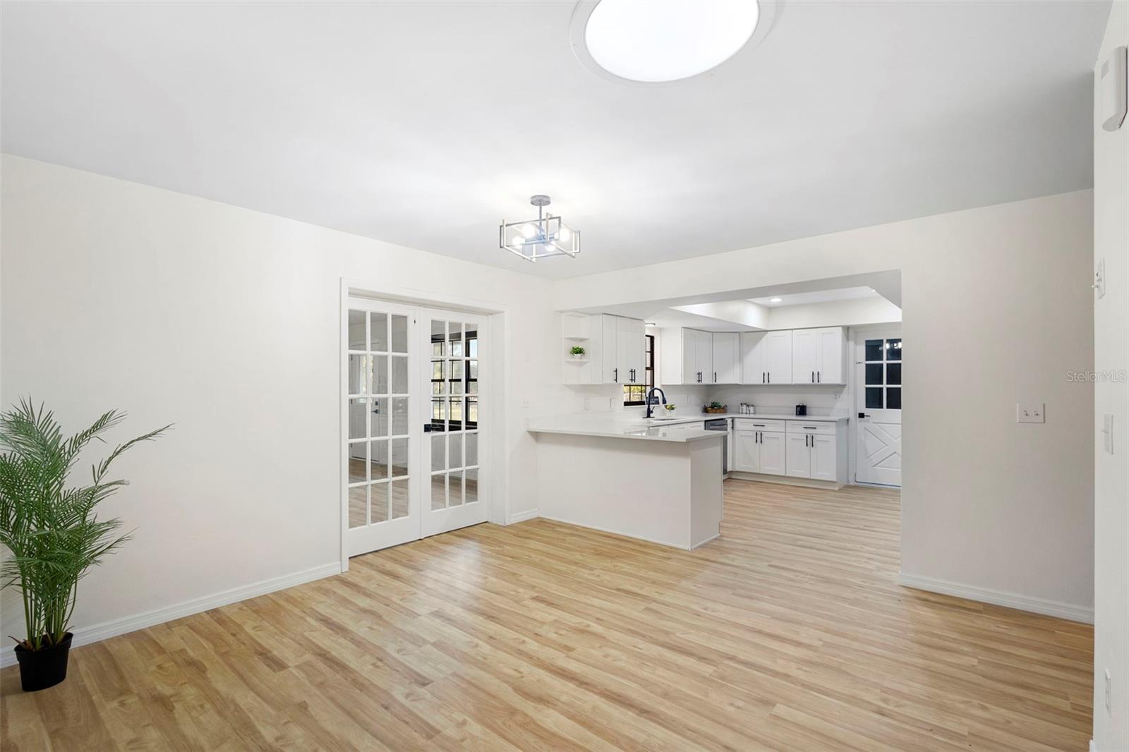 Image 6 of 25 For 1296 Lemon Street