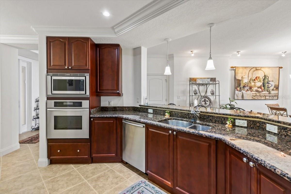 Image 17 of 62 For 2515 Atlantic Avenue 1107