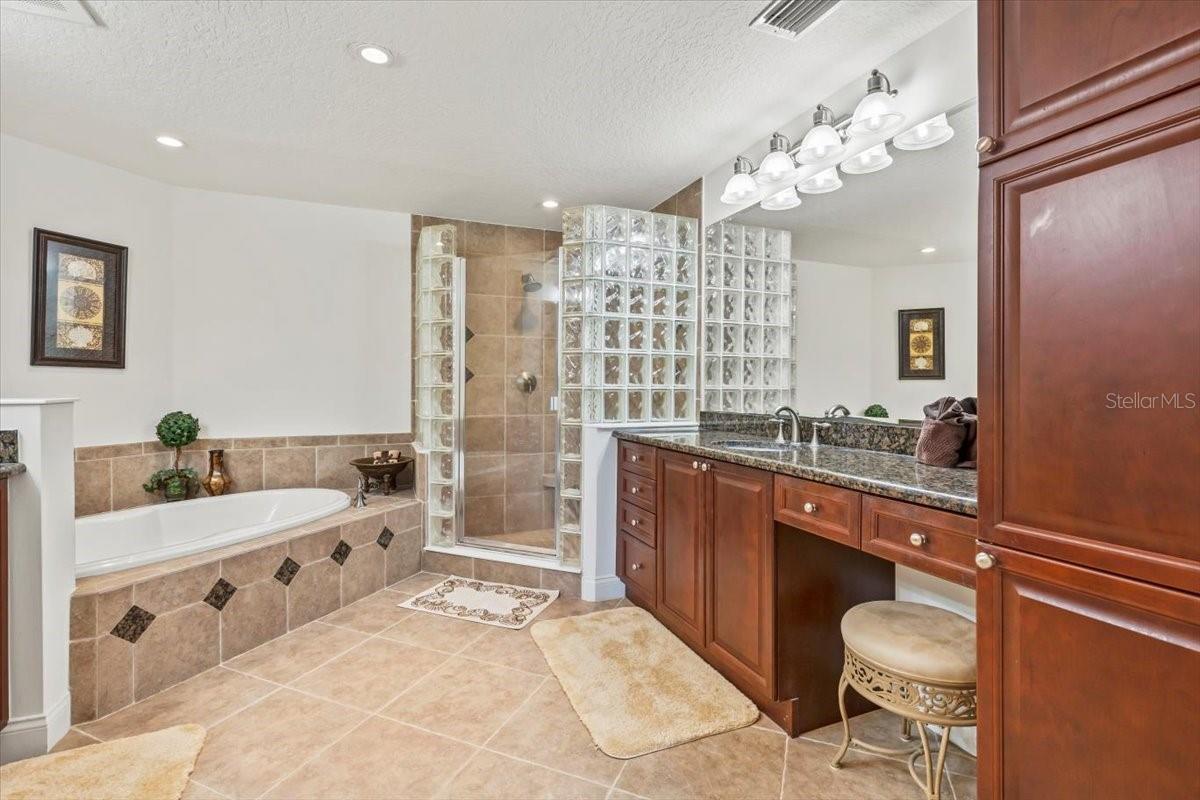 Image 23 of 62 For 2515 Atlantic Avenue 1107