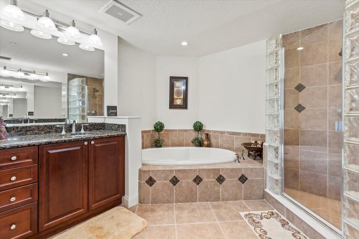 Image 24 of 62 For 2515 Atlantic Avenue 1107