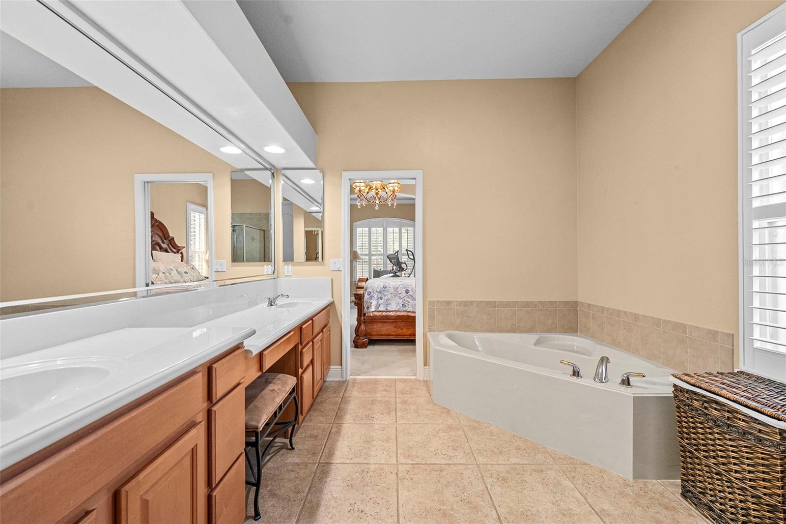 Image 36 of 97 For 1015 Parasol Place