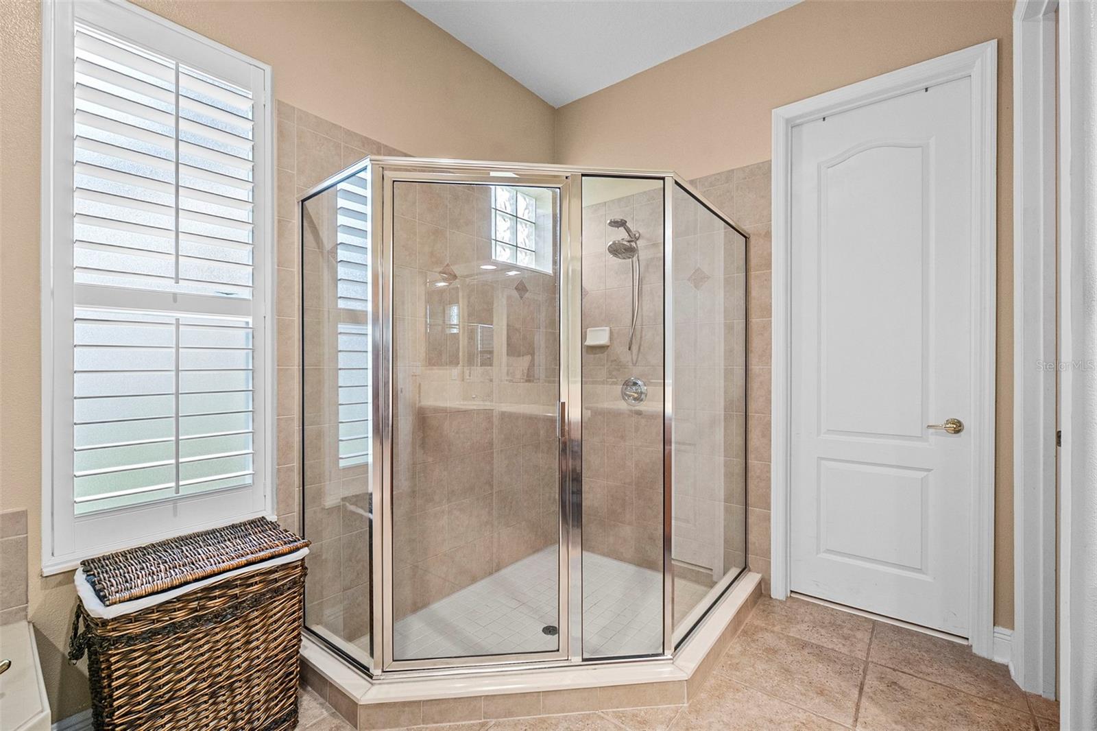 Image 39 of 97 For 1015 Parasol Place