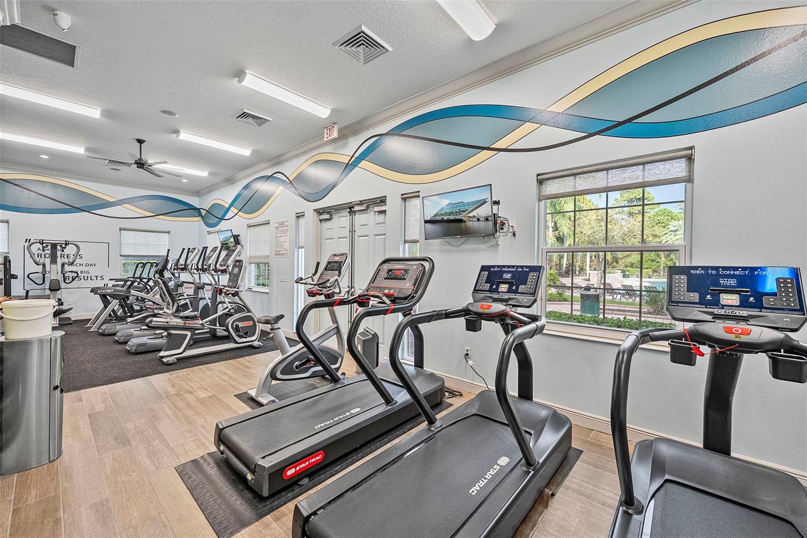 Image 78 of 97 For 1015 Parasol Place