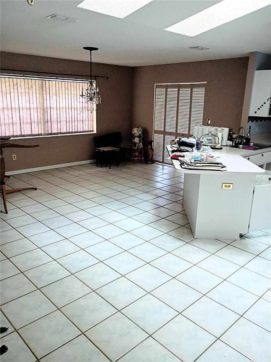 Image 22 of 40 For 564 Central Avenue