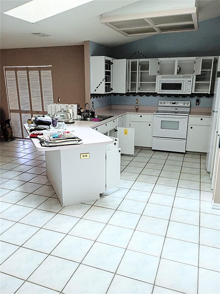 Image 23 of 40 For 564 Central Avenue