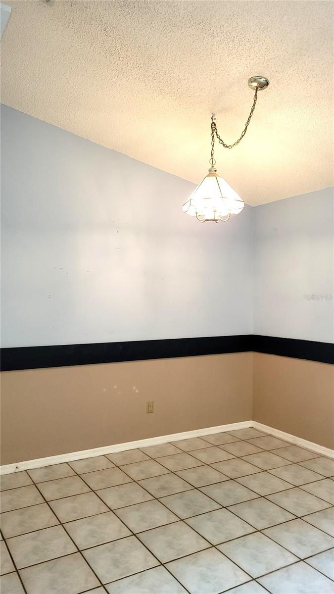 Image 7 of 40 For 564 Central Avenue