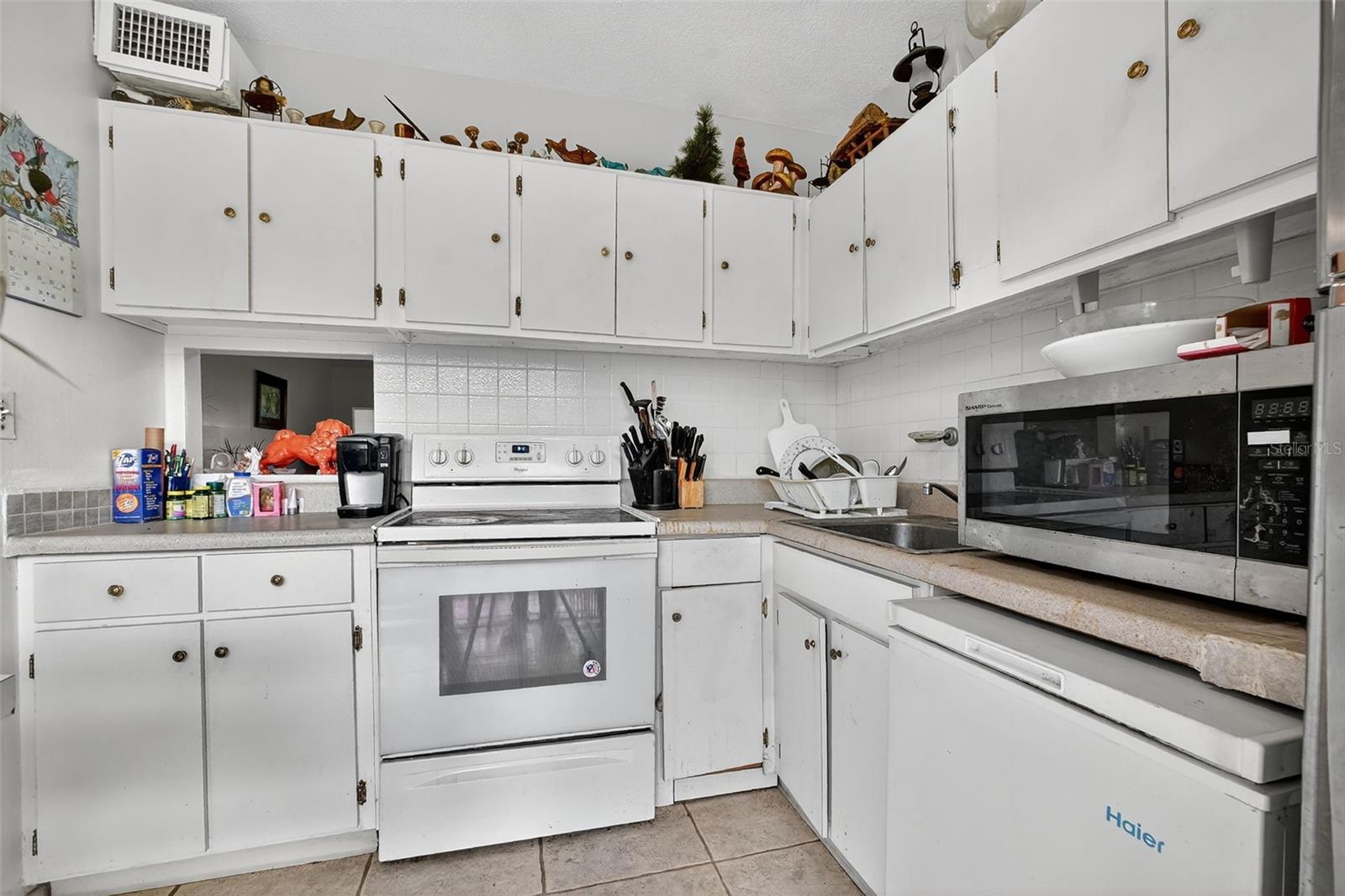 Image 11 of 36 For 715 Beach Street 115d