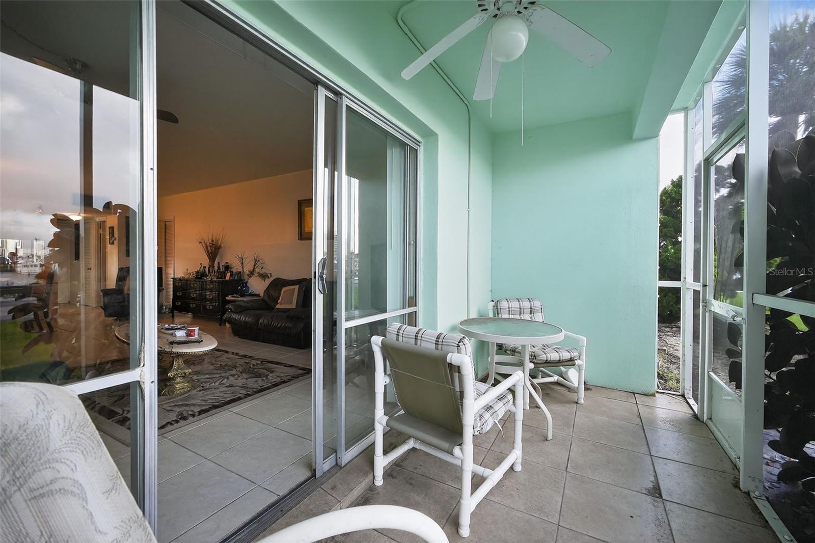 Image 20 of 36 For 715 Beach Street 115d