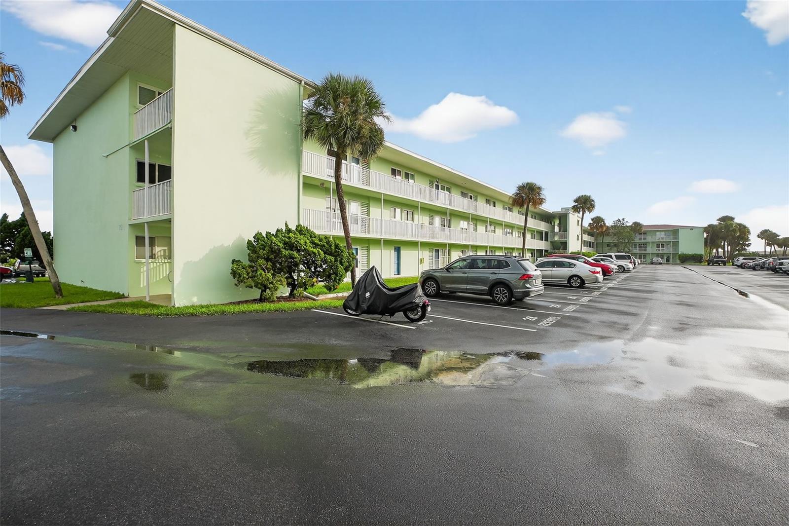 Image 33 of 36 For 715 Beach Street 115d