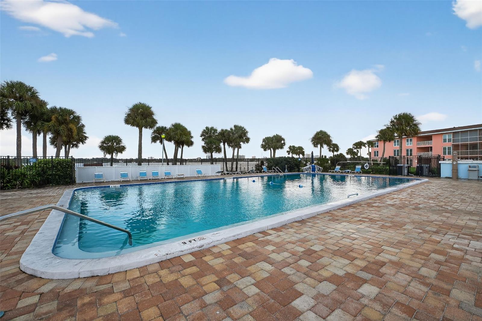 Image 4 of 36 For 715 Beach Street 115d