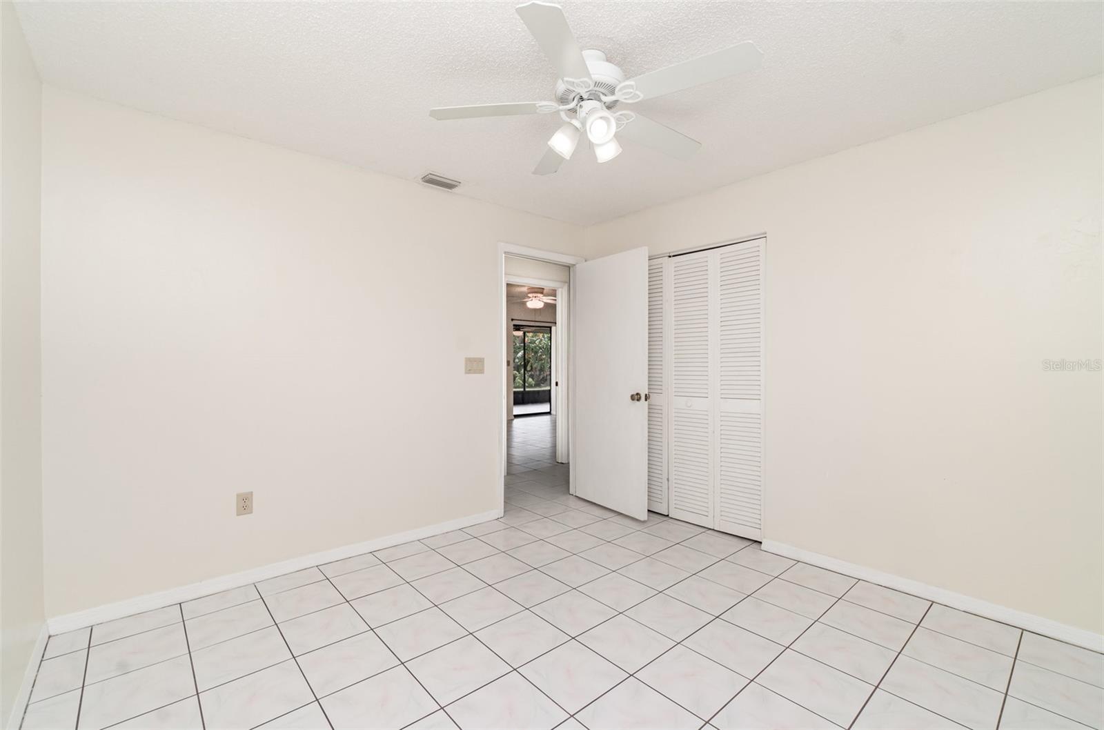 Image 21 of 42 For 1130 Strasburg Drive