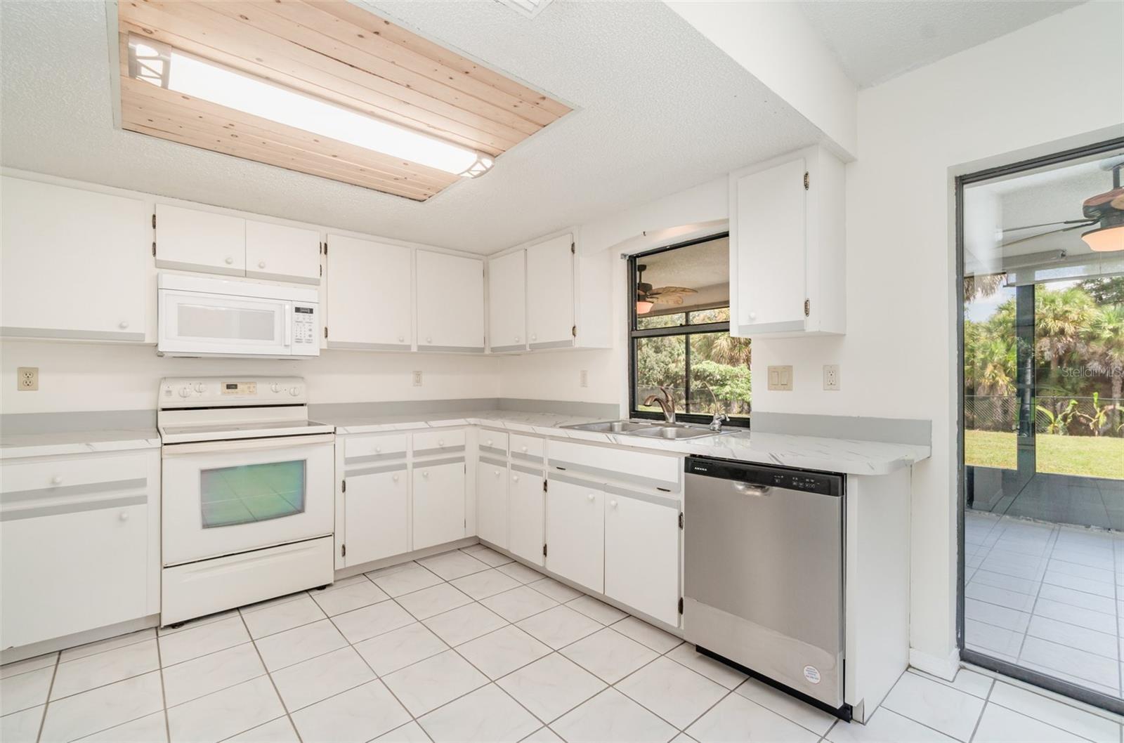 Image 8 of 42 For 1130 Strasburg Drive