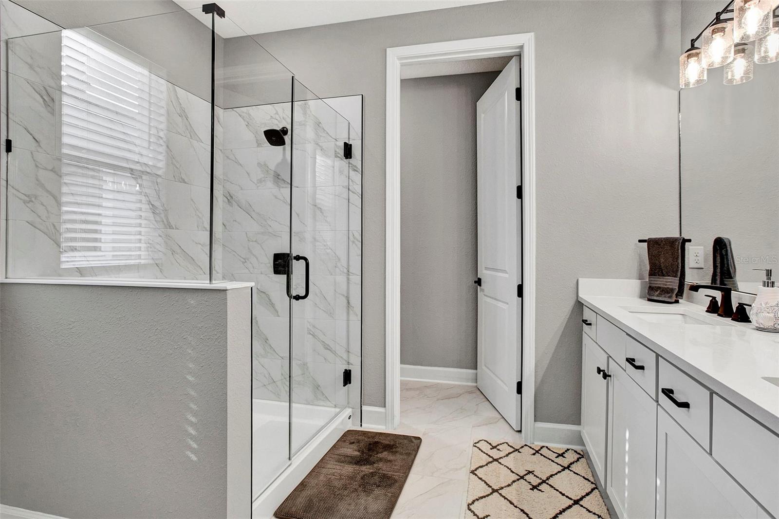 Image 13 of 29 For 27 Moana Court S