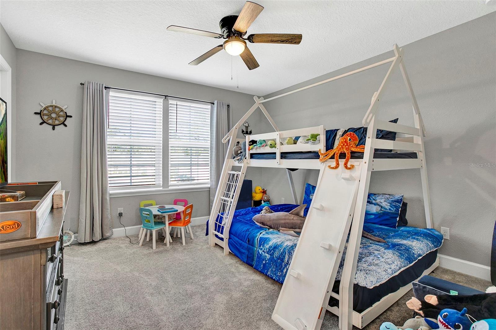 Image 22 of 29 For 27 Moana Court S