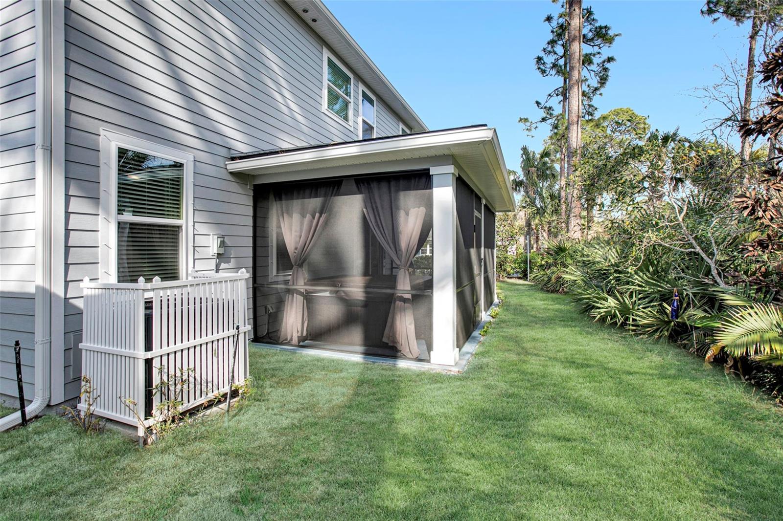 Image 27 of 29 For 27 Moana Court S