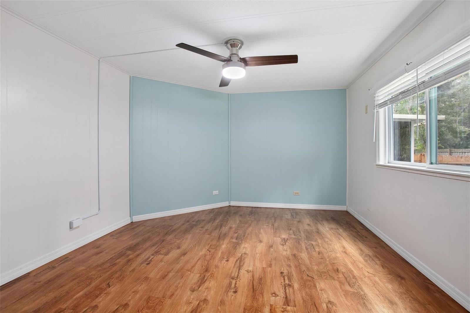 Image 19 of 45 For 24007 River Road