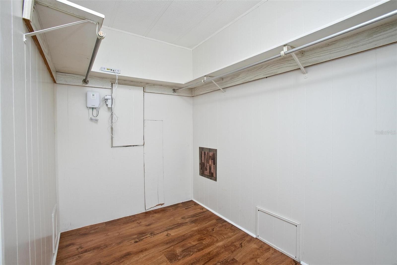 Image 24 of 45 For 24007 River Road