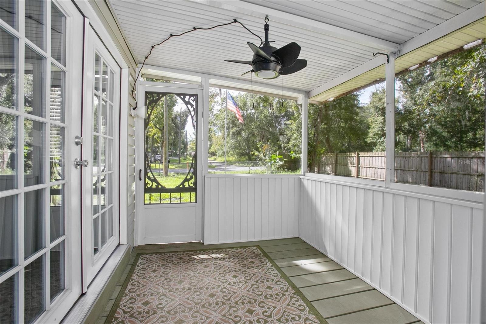 Image 29 of 45 For 24007 River Road