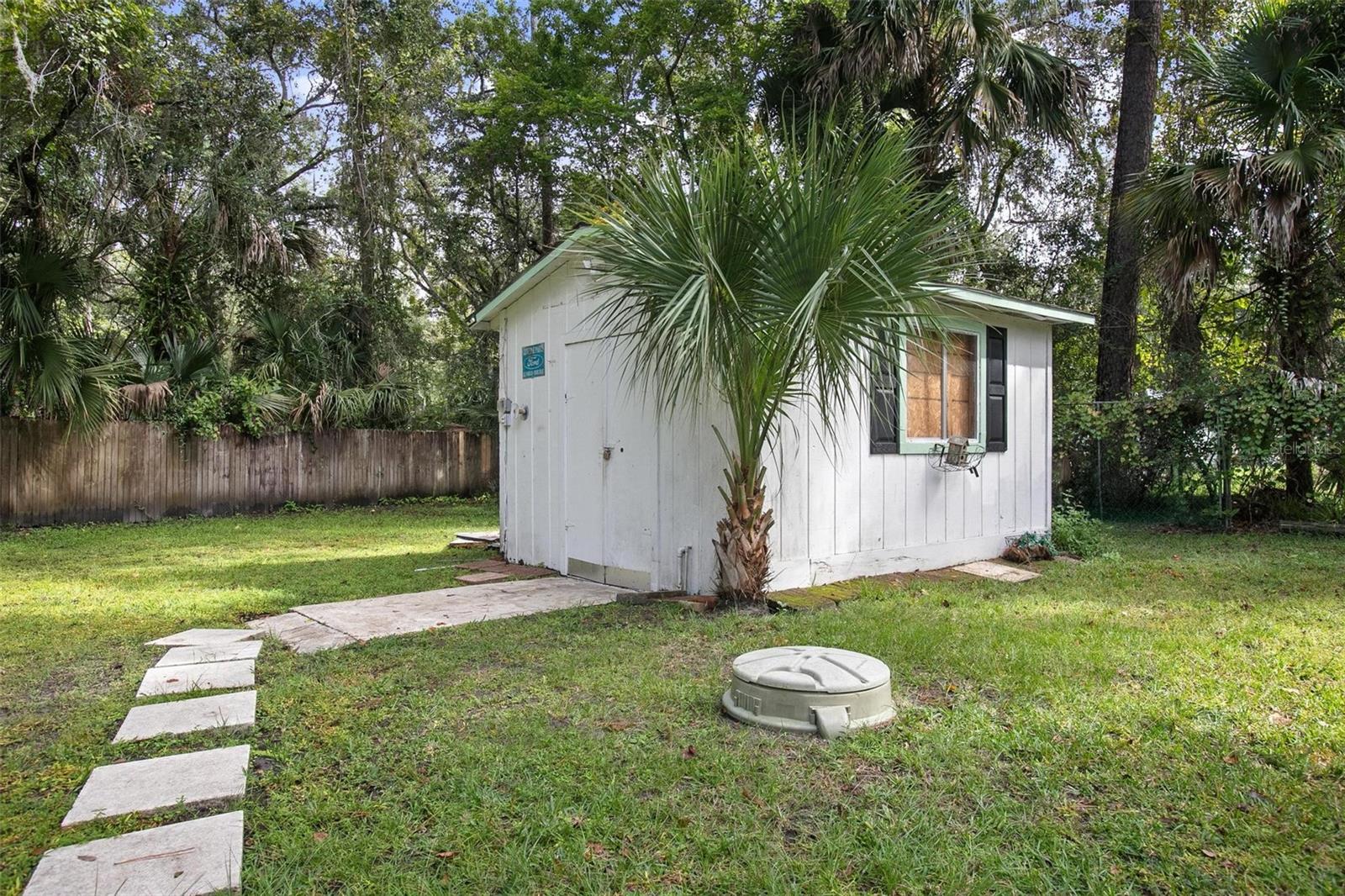 Image 31 of 45 For 24007 River Road