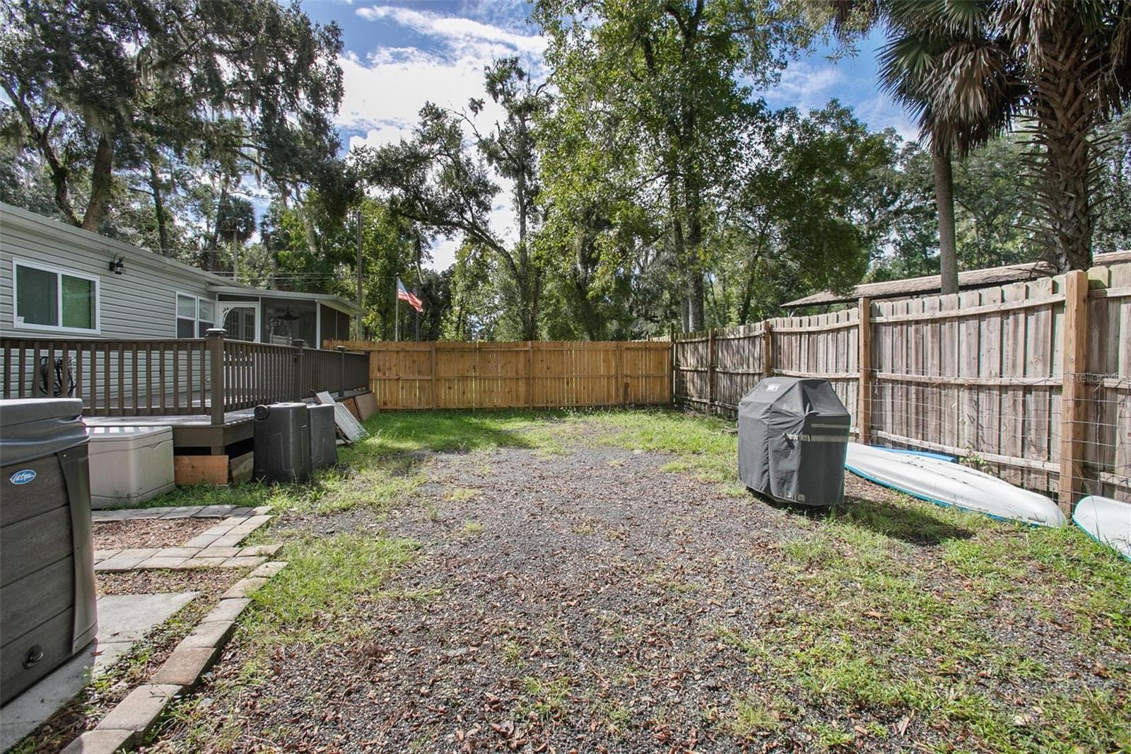 Image 39 of 45 For 24007 River Road