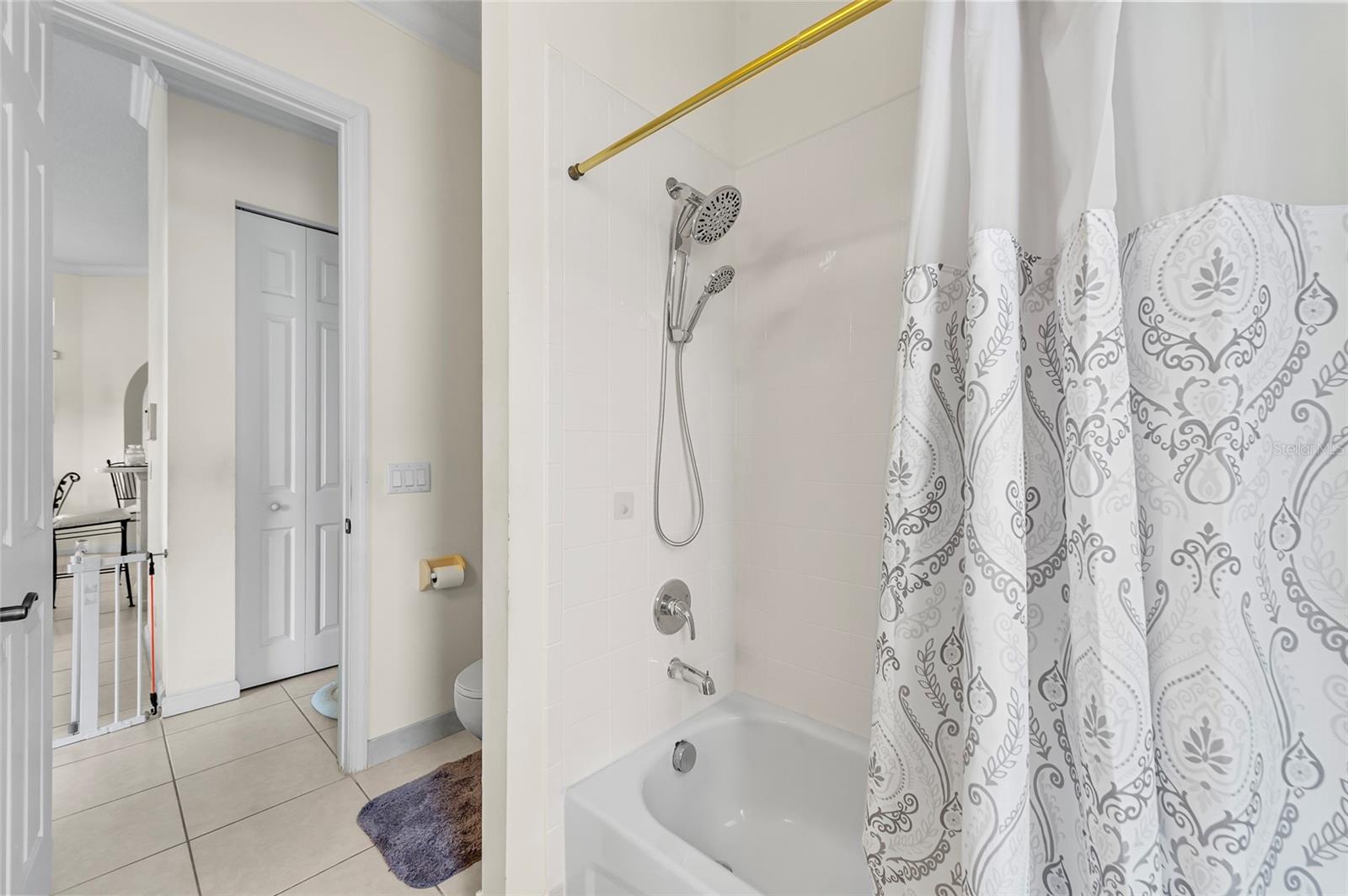 Image 20 of 33 For 172 Magnolia Lakes Boulevard