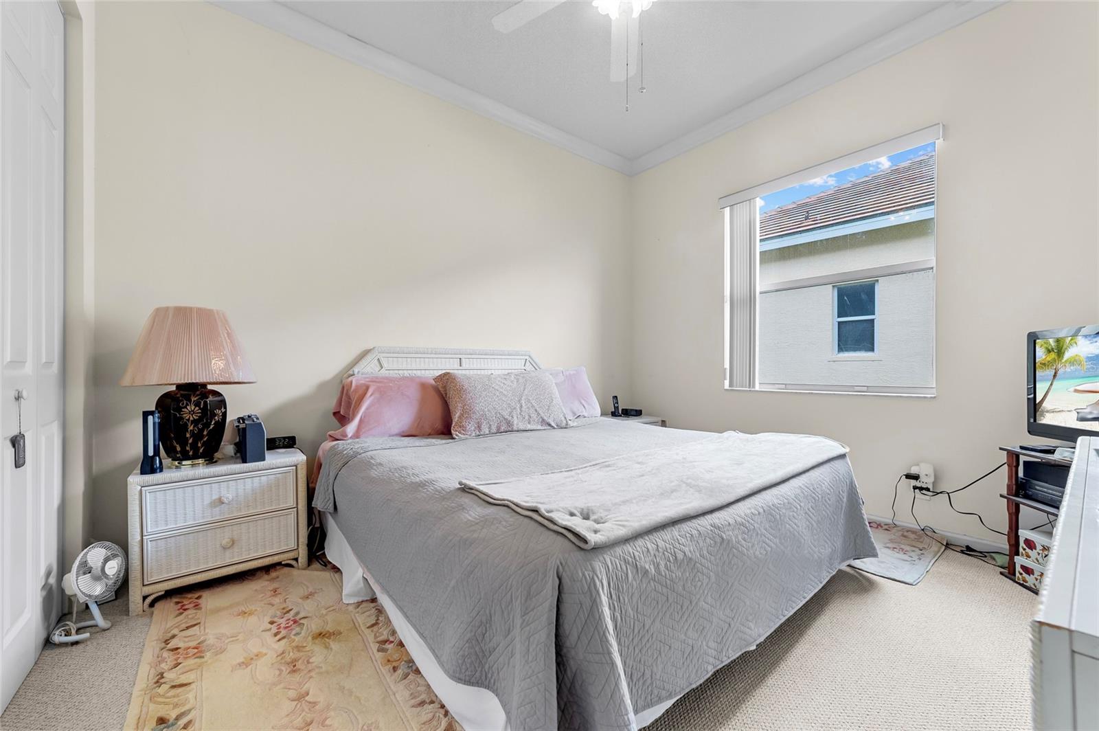 Image 21 of 33 For 172 Magnolia Lakes Boulevard