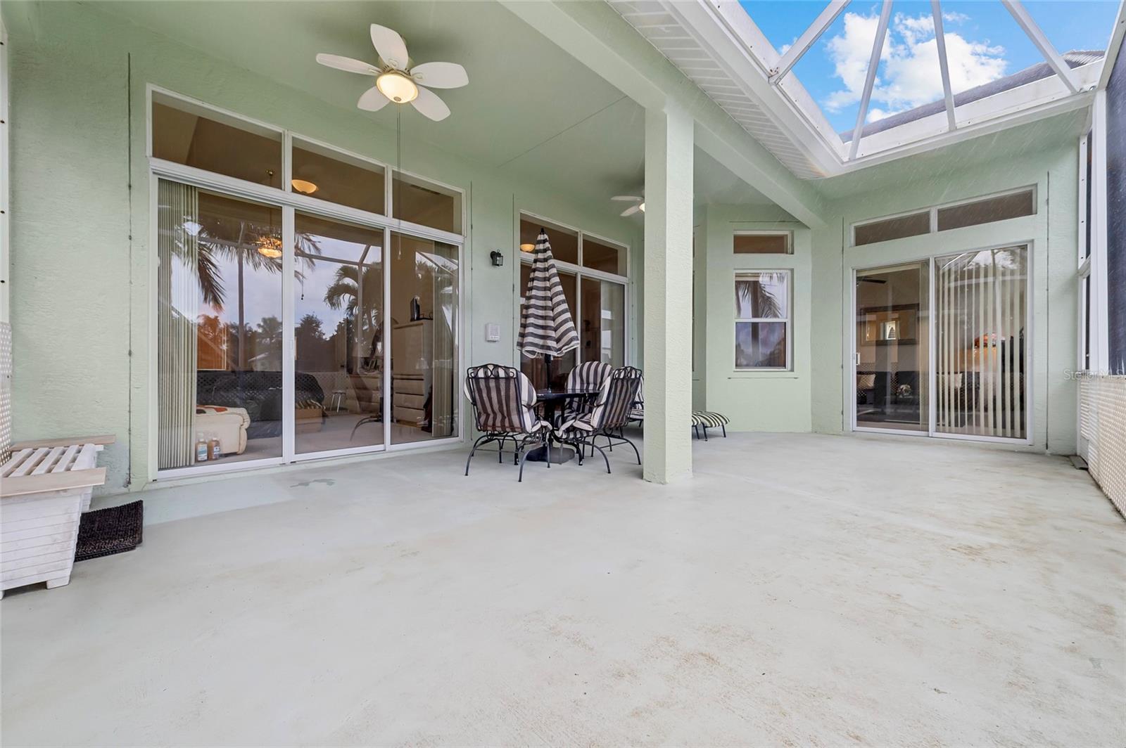 Image 25 of 33 For 172 Magnolia Lakes Boulevard