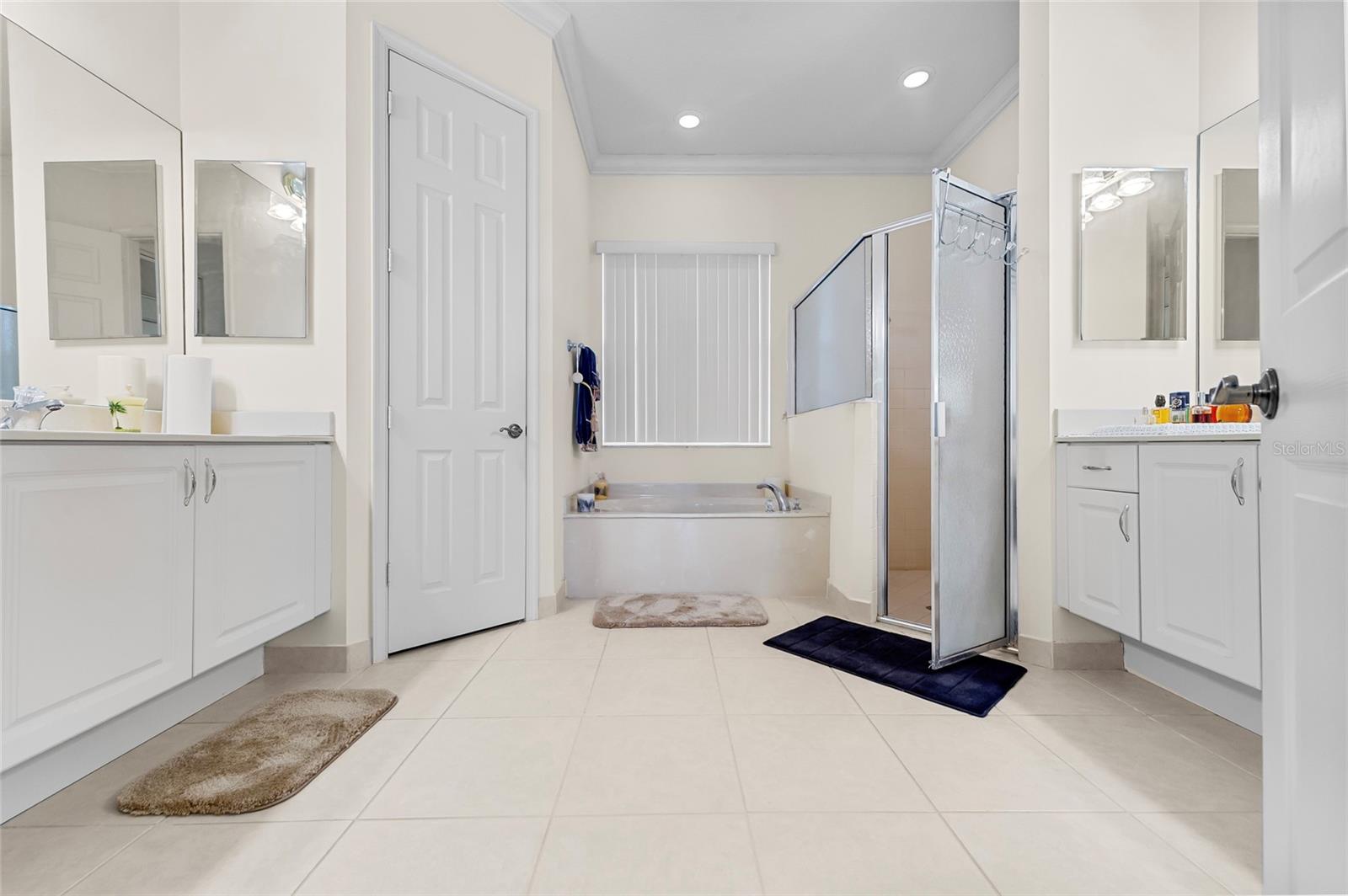 Image 6 of 33 For 172 Magnolia Lakes Boulevard