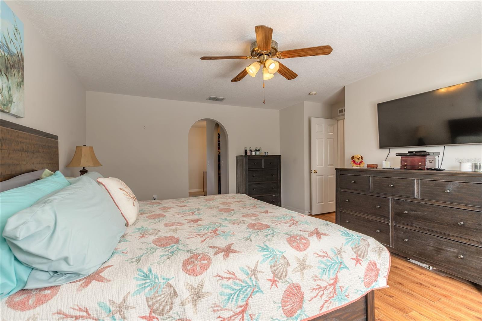 Image 26 of 59 For 216 Stony Point Drive