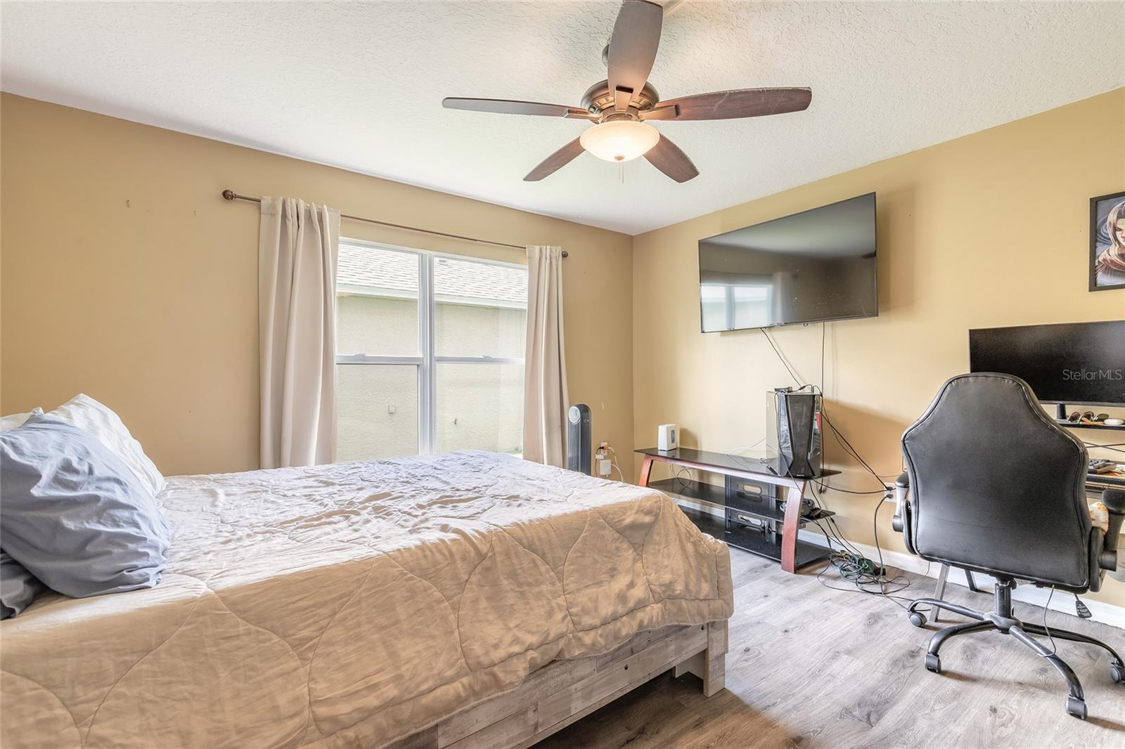 Image 39 of 59 For 216 Stony Point Drive