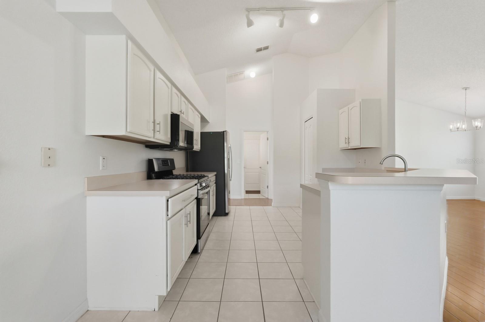 Image 11 of 53 For 168 Gala Circle