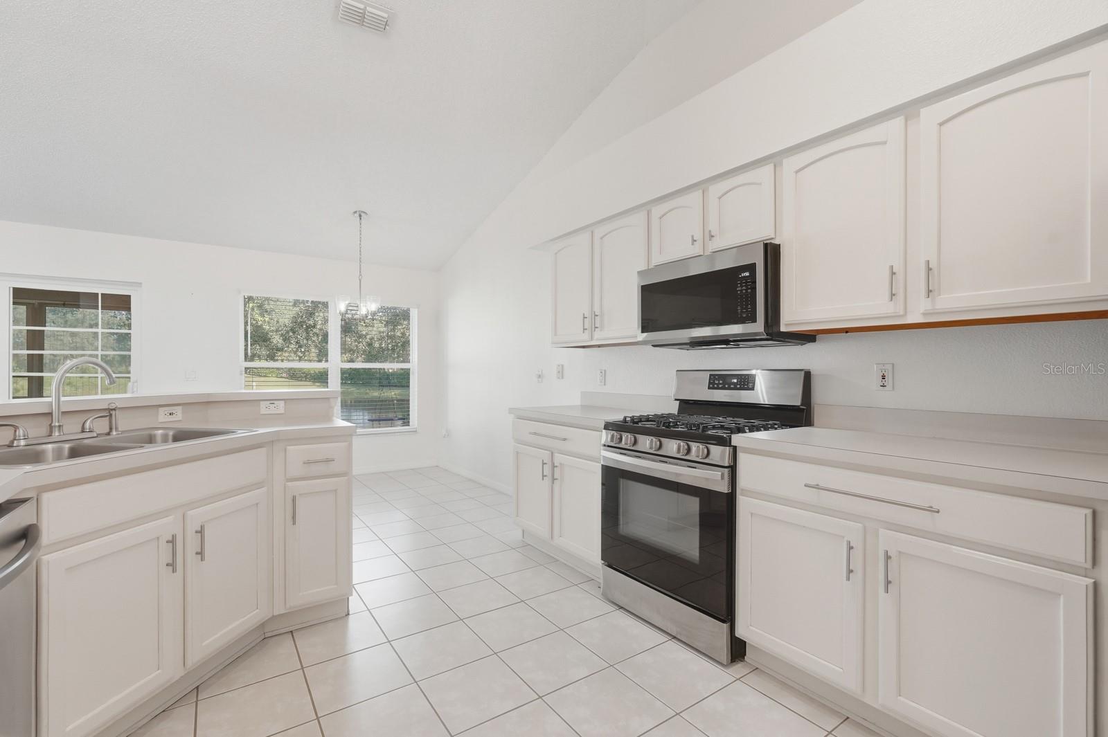 Image 15 of 53 For 168 Gala Circle