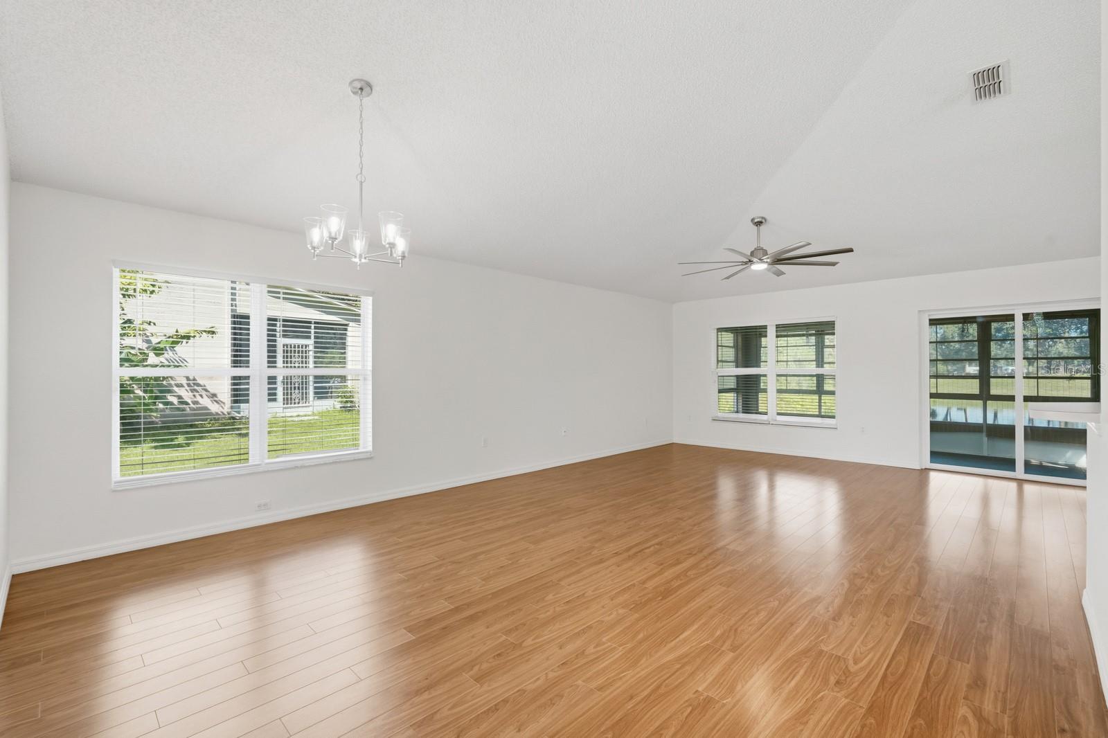 Image 20 of 53 For 168 Gala Circle