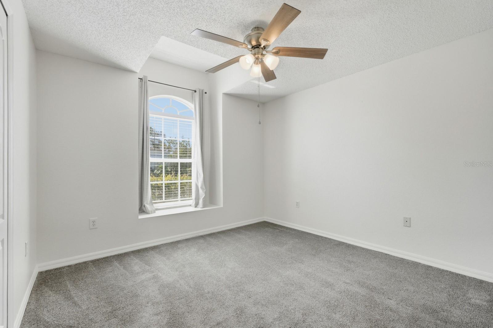 Image 26 of 53 For 168 Gala Circle