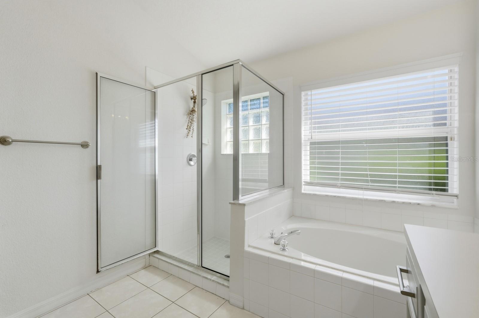 Image 29 of 53 For 168 Gala Circle