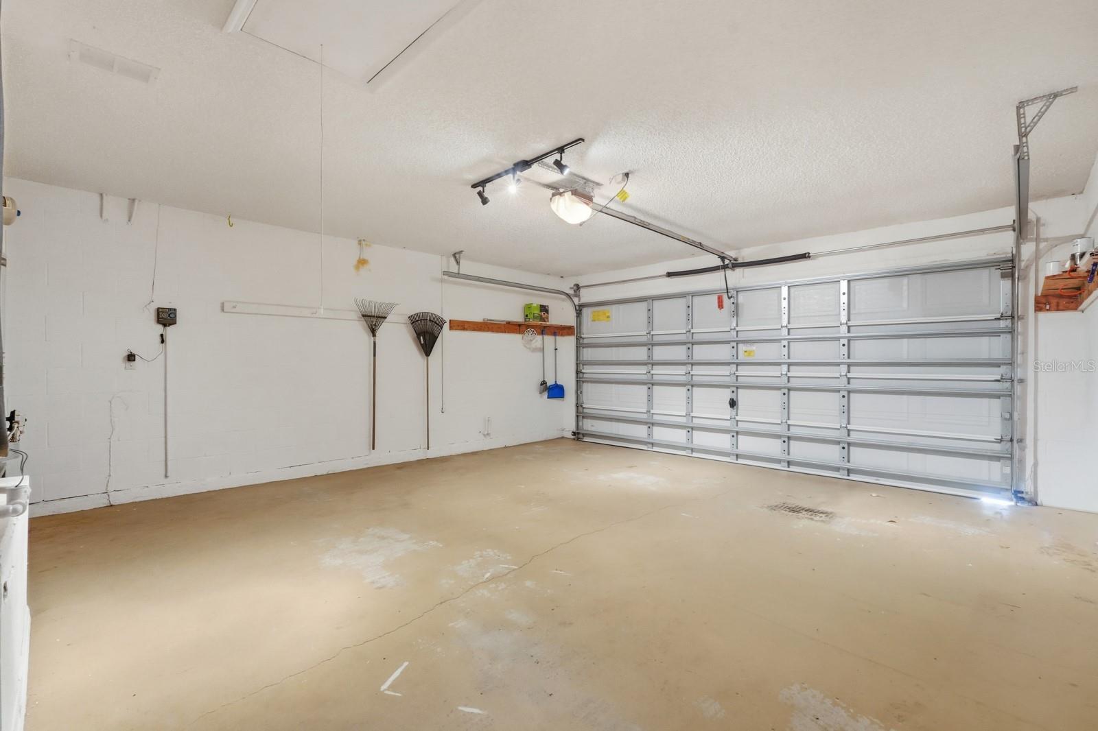 Image 32 of 53 For 168 Gala Circle